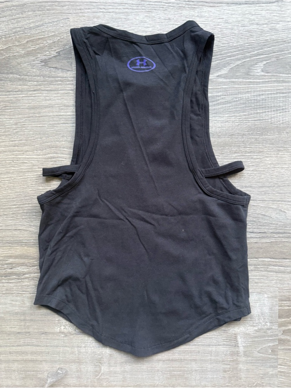 Under Armour Girls Sz YS Black HeatGear Crop Tank with Silver Purple Logo EUC - Picture 3 of 6